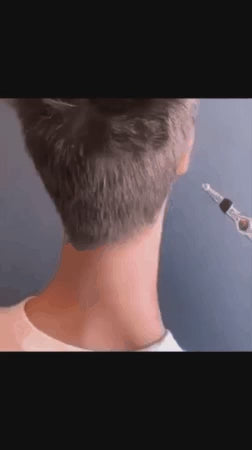 Cargar video: Nuestro modo de luz roja estimula la producción de colágeno para suavizar las líneas de expresión y las arrugas, mejorar la textura de la piel y aumentar su elasticidad, para una apariencia juvenil y radiante.